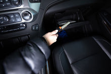 Load image into Gallery viewer, lifelite compact pepperball pen 68cal co2