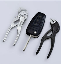 Load image into Gallery viewer, Knipex EDC 4&quot; Cobra® XS Water Pump Pliers
